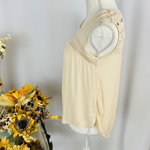 Knox Rose Small Cream Short Sleeve Blouse - Picture 2 of 8